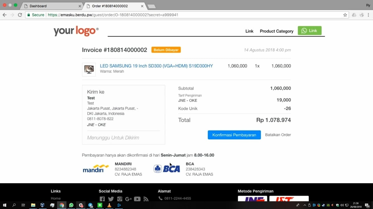 Data bank transfer ada di bawah halaman invoice