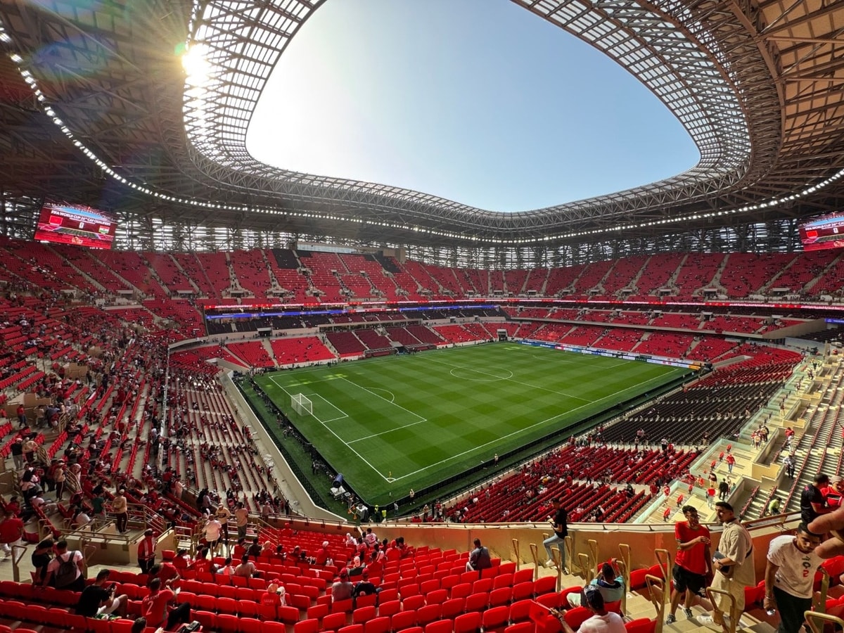 Suasana stadion sepak bola
Foto oleh Earth Photart di Pexels