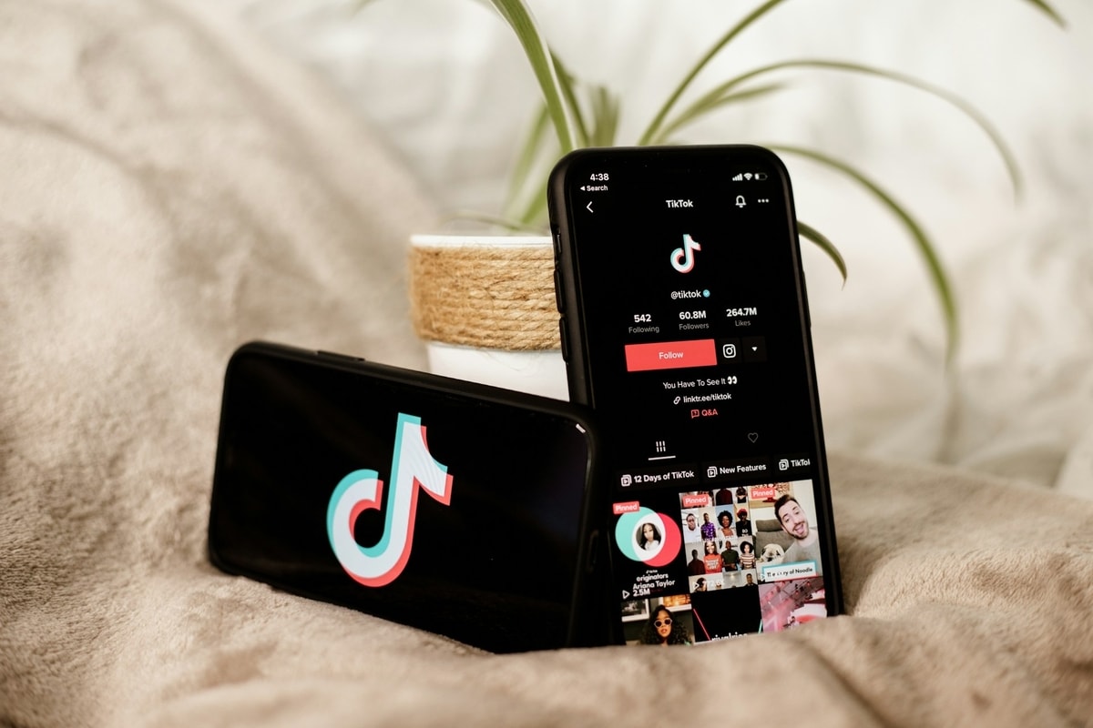 Ilustrasi aplikasi TikTok
Foto oleh Collabstr di Unsplash