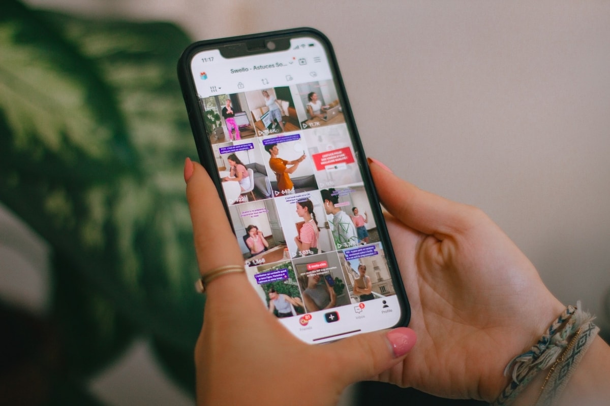 Ilustrasi pengguna TikTok
Foto oleh Swello di Unsplash