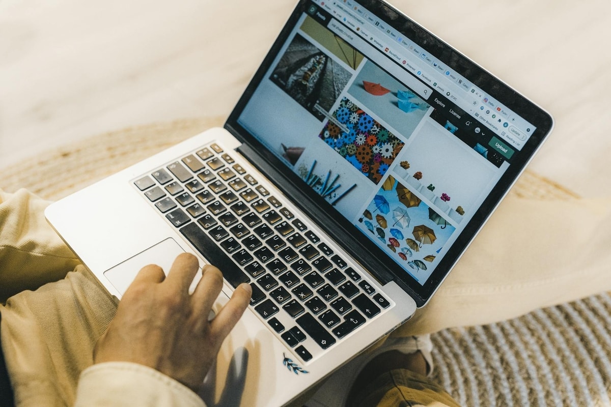 Ilustrasi pengguna website
Foto oleh SHVETS production di Pexels Ilustrasi pengguna website
Foto oleh SHVETS production di Pexels