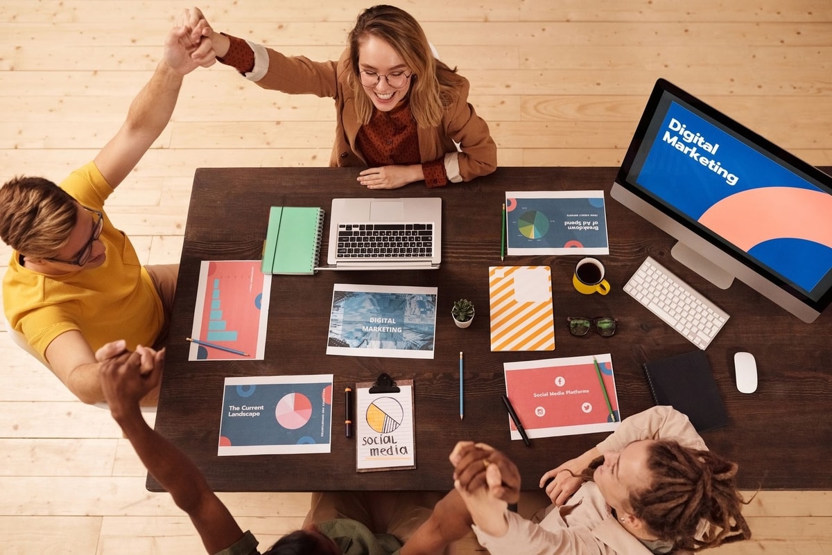 Ilustrasi tim digital marketing
Foto oleh Mikael Blomkvist di Pexels